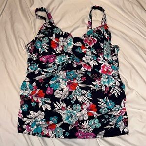 Lands end floral Tankini top 🌺